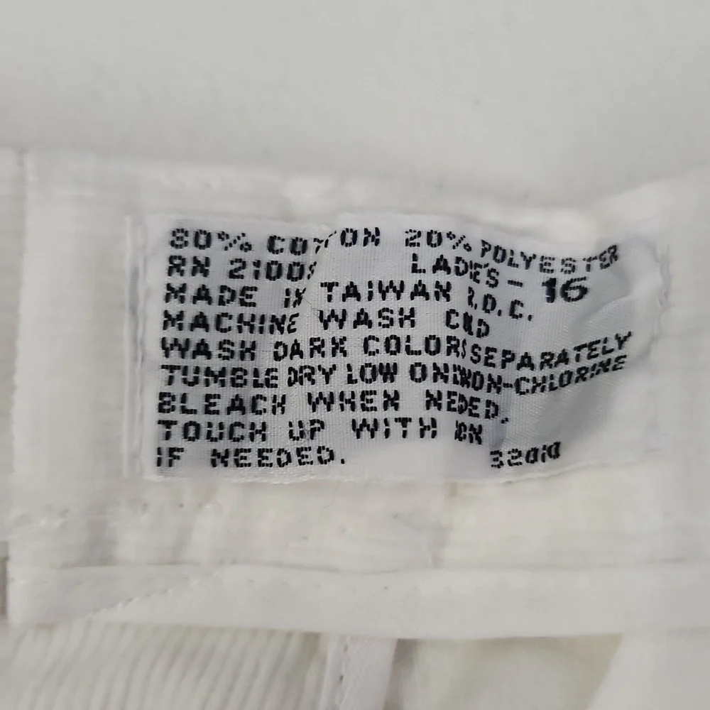 Izod Club shorts Size 16 womens Corduroy High waisted white